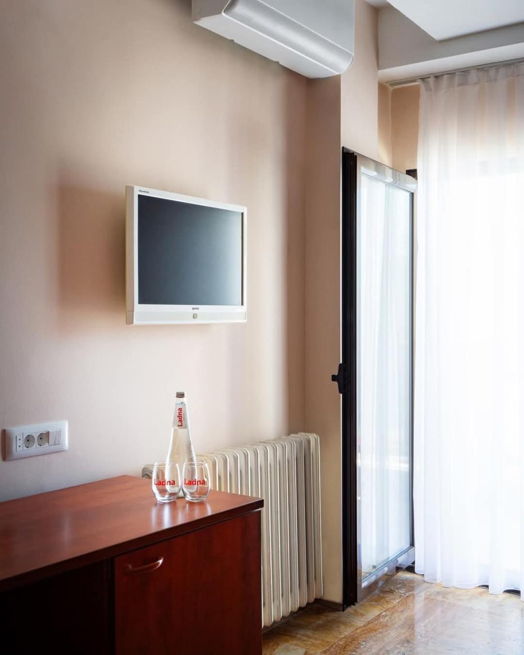 Hotel Sileks Ohrid Bagian luar foto