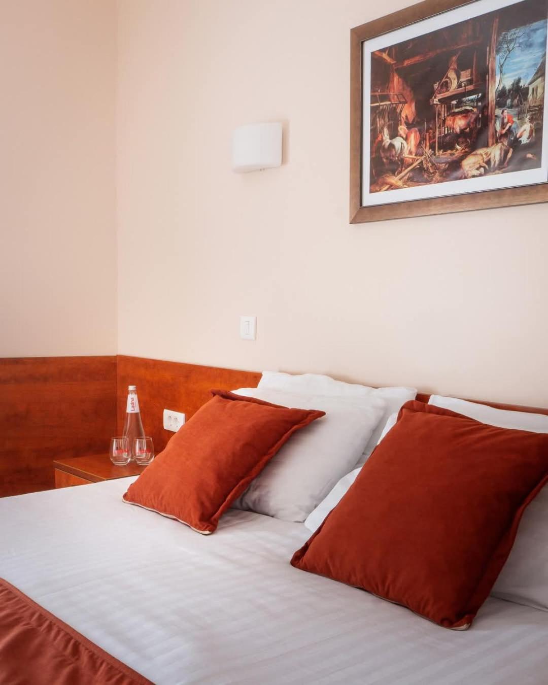 Hotel Sileks Ohrid Bagian luar foto